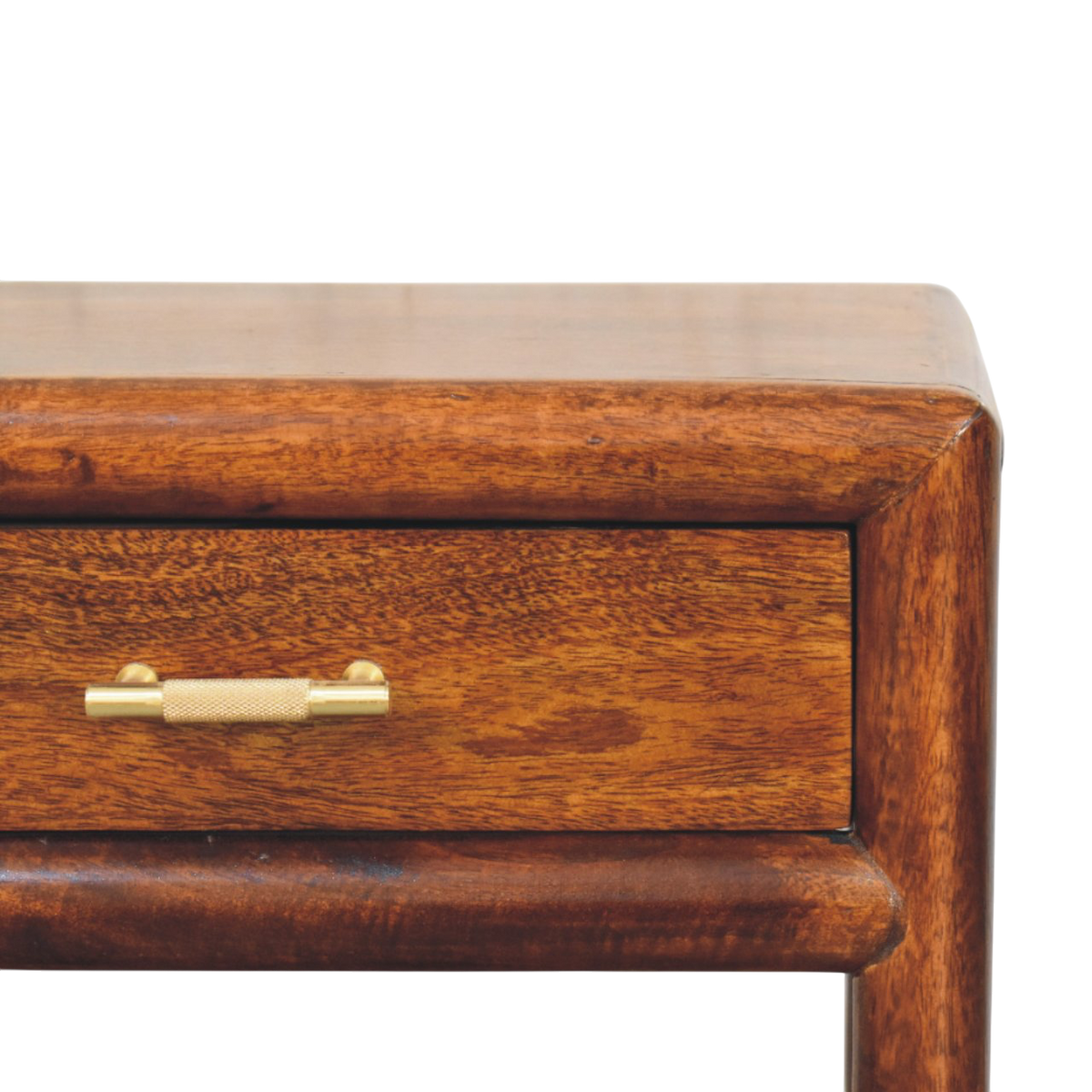 Close view of the drawer pull on the Ashcombe 1-Drawer Bedside Table with Shelf in Chestnut.