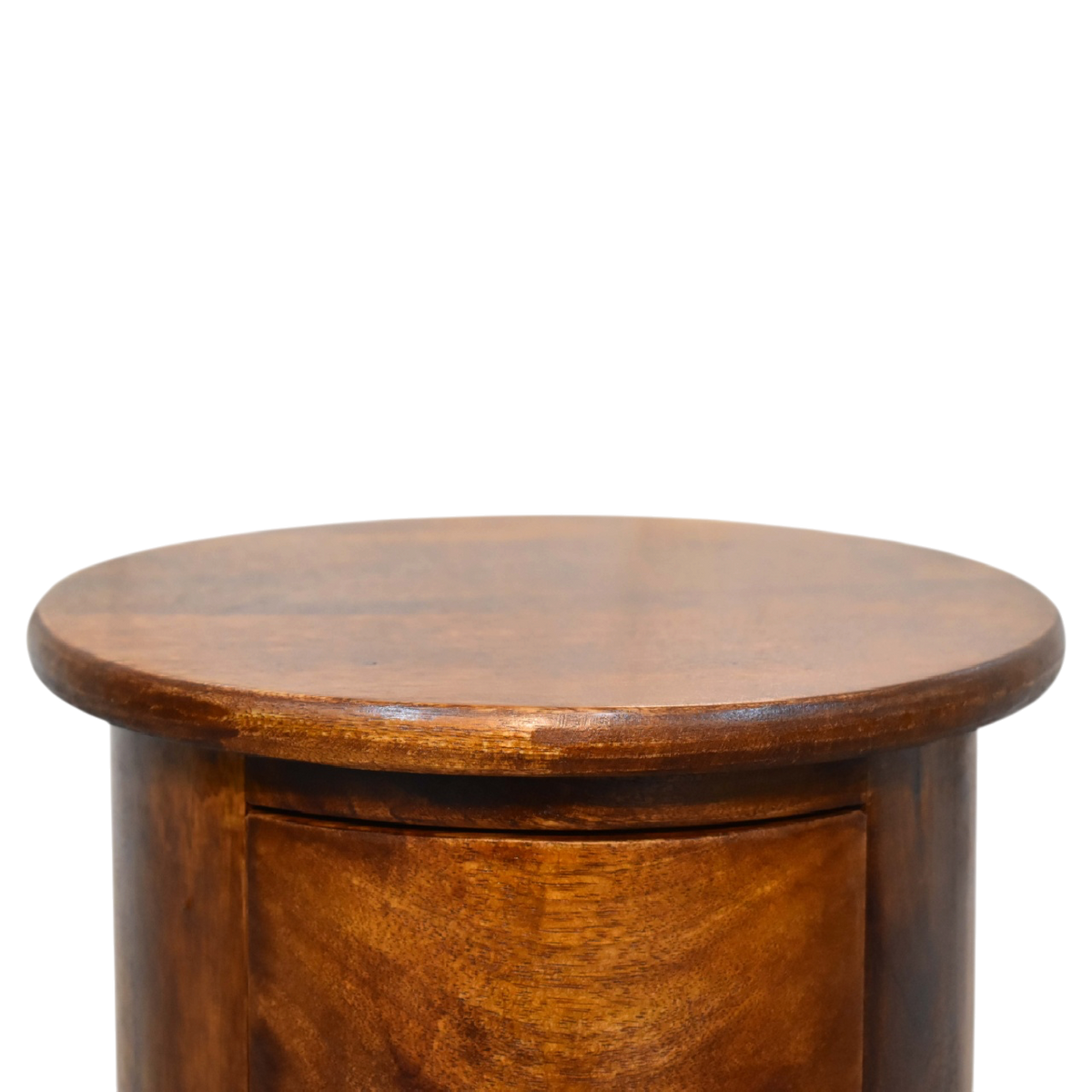 Close view of the top on the Odense Mini 2-Drawer Drum Chest in Chestnut.