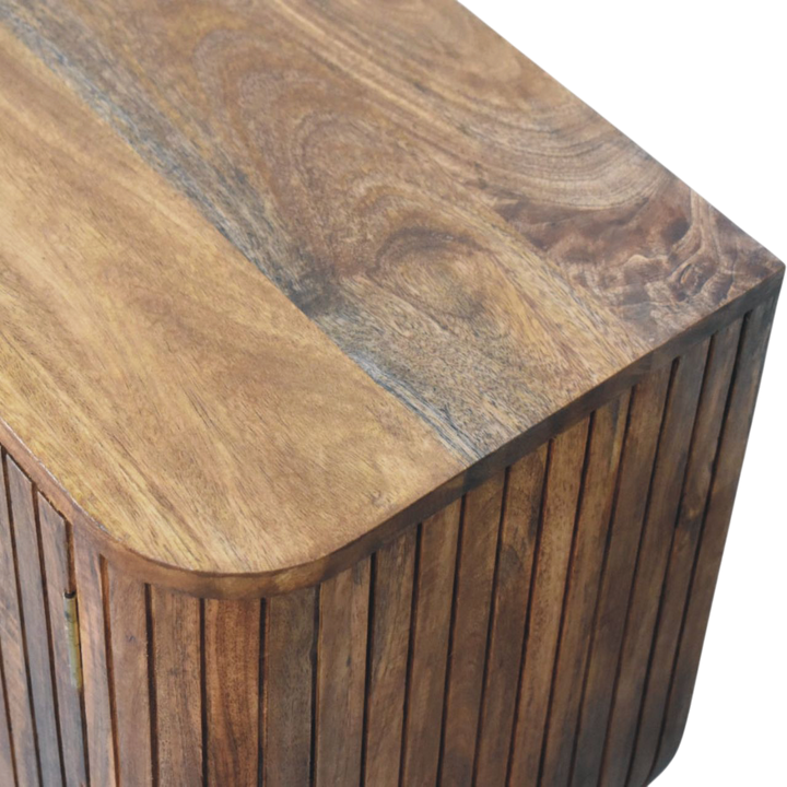 Close view of the top on the Savoy Fluted Media Unit in Russet.